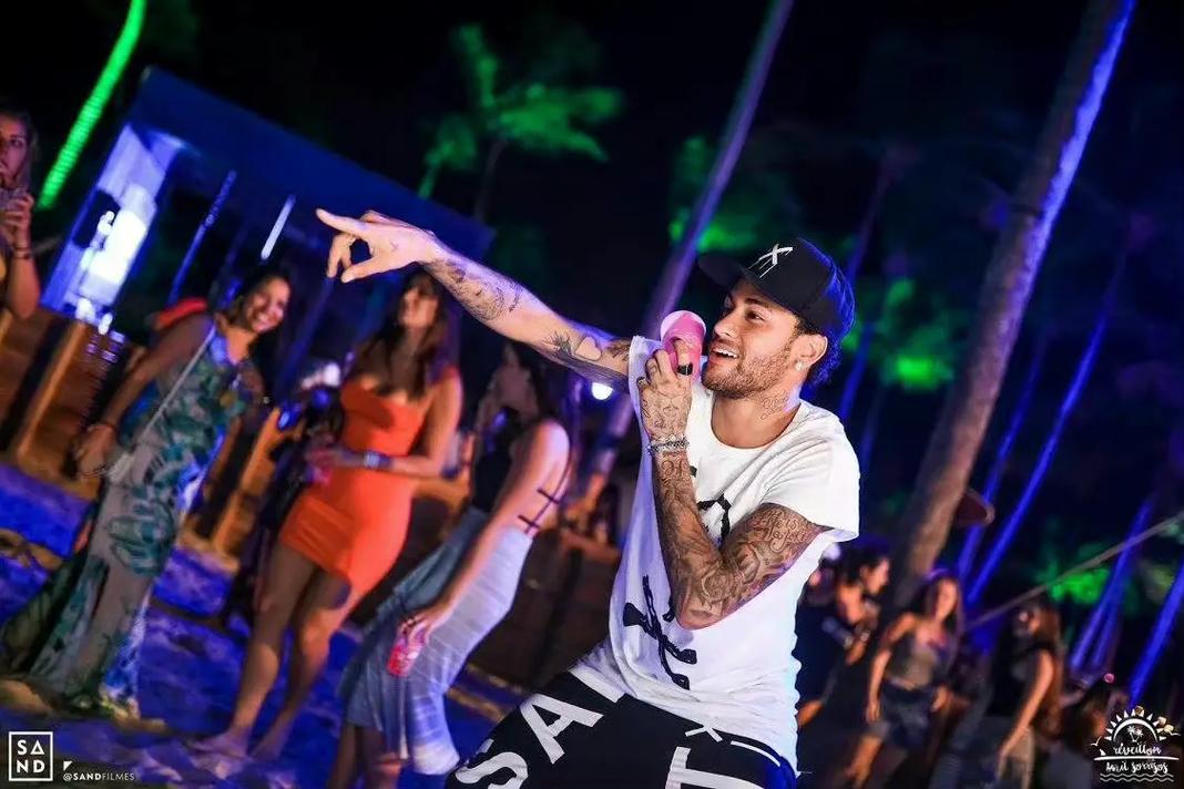 埃迪-豪谈伊萨克：想回到球队训练，你得先证明自己配得上