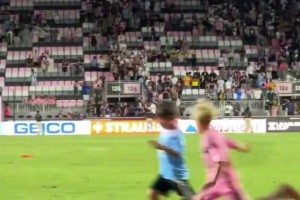 记者：西海岸下周二在杭州集结，杭州备战期间要踢一场热身赛