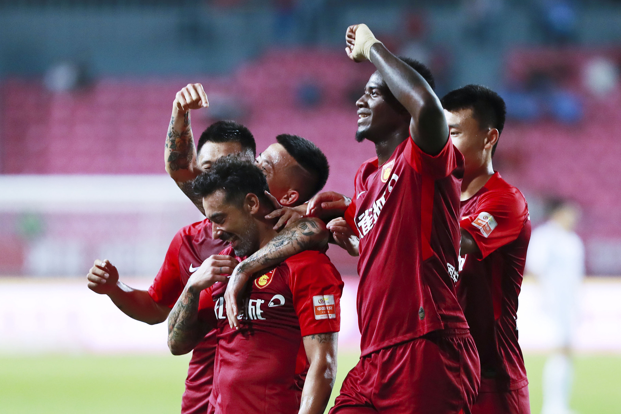 米体：尤里奇帅位岌岌可危，帕拉迪诺、莫塔和曼奇尼是候选者