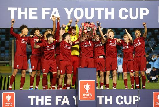 李嗣镕：在场上一点也不紧张，就想为津门虎队奉献自己的全部